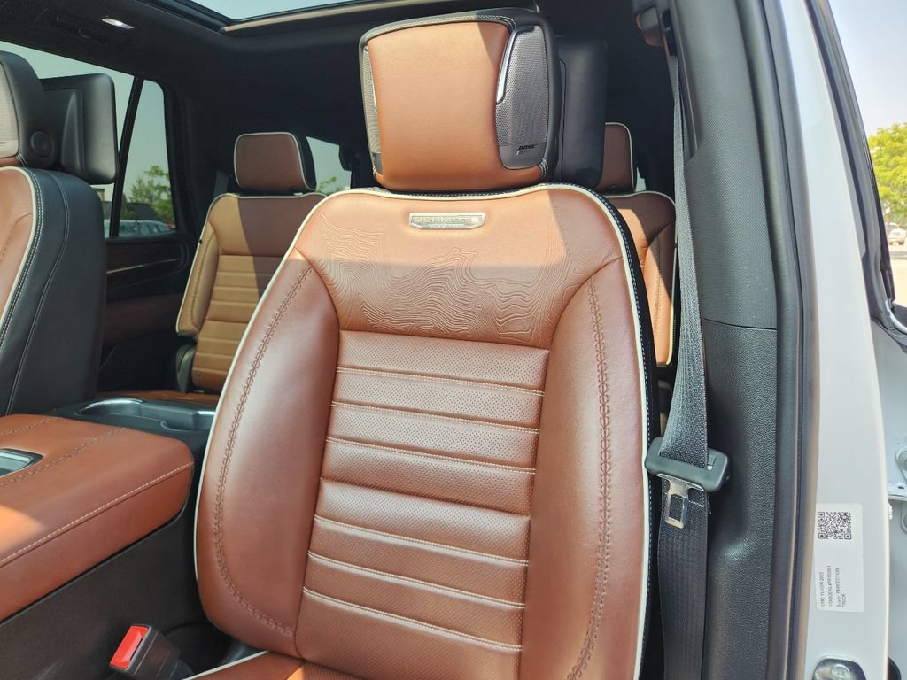 Used 2023 GMC Yukon Denali Ultimate AWD/4WD image 14