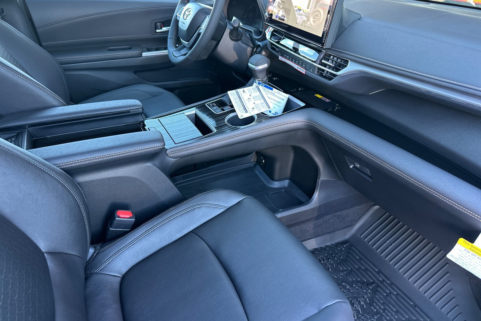 New 2026 Toyota Sienna XLE Woodland Edition AWD/4WD image 18