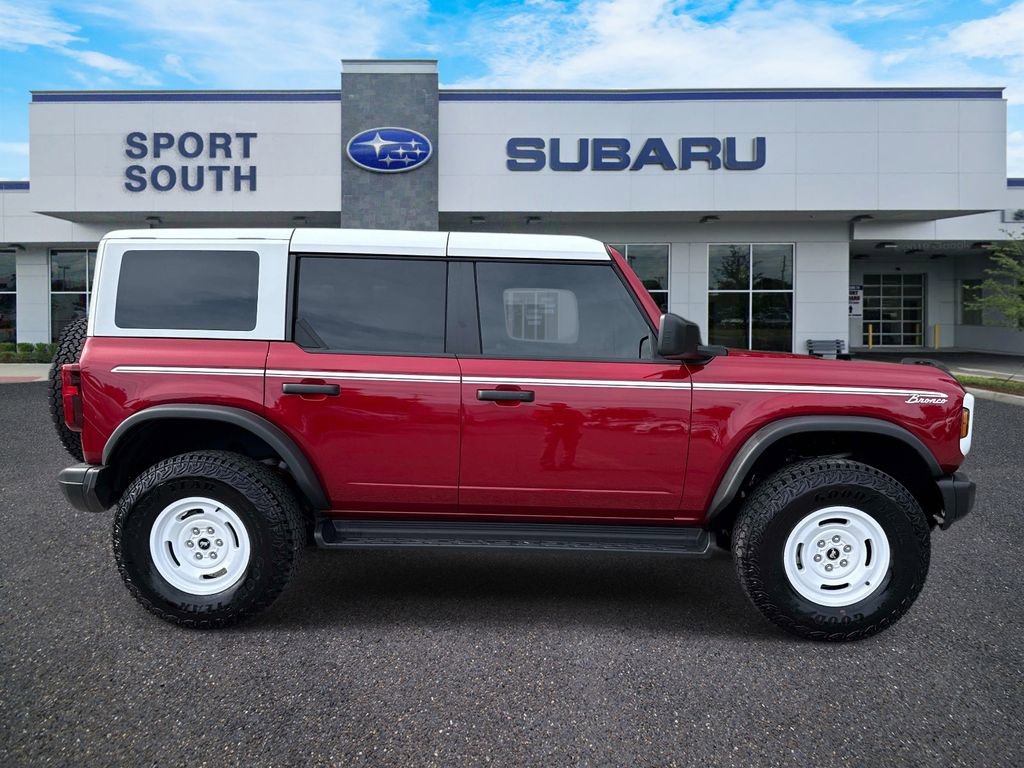 Used 2025 Ford Bronco Heritage Edition AWD/4WD image 2