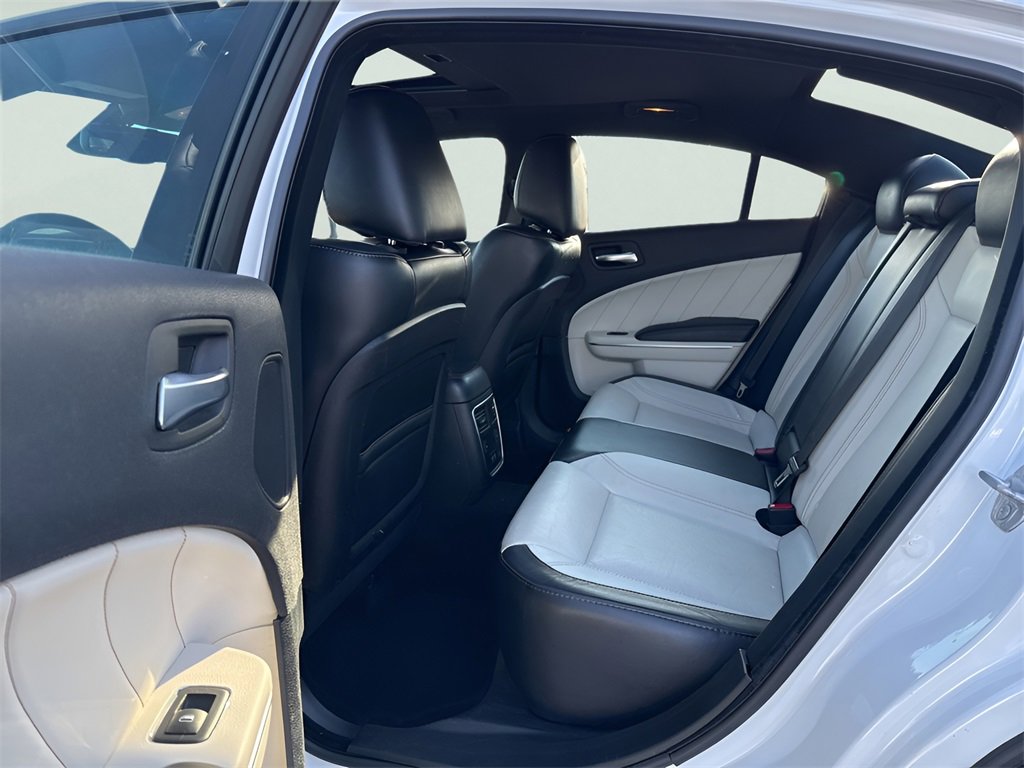 Used 2016 Dodge Charger SXT w/ AWD Plus Group image 17