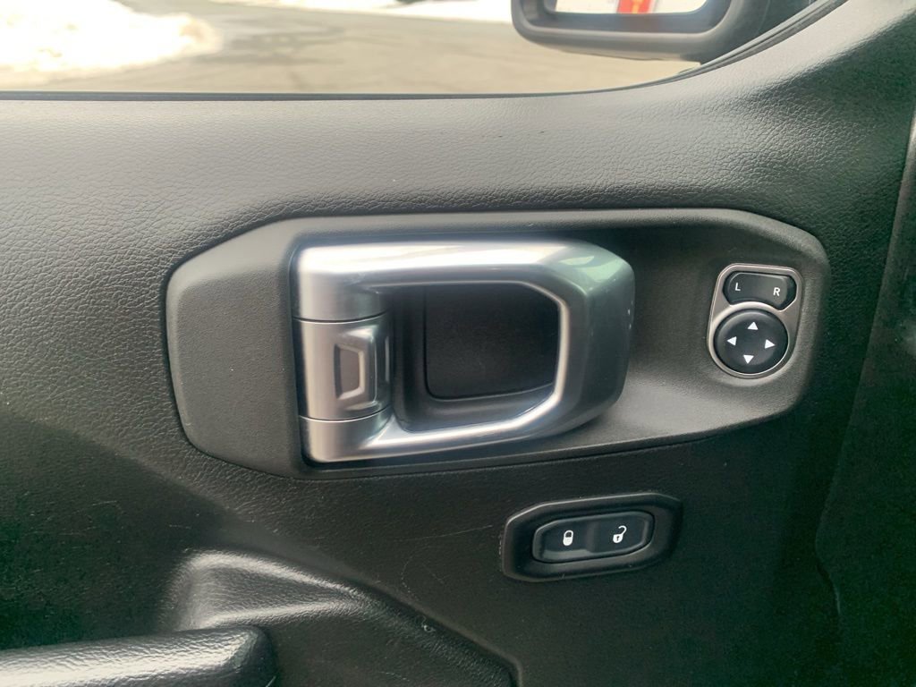 Used 2023 Jeep Gladiator Sport image 10