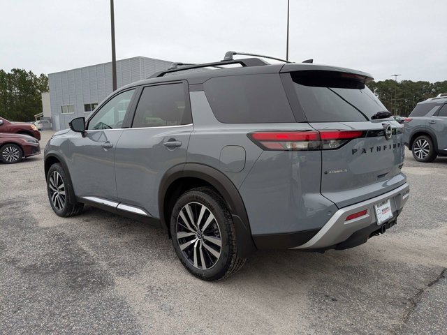 New 2025 Nissan Pathfinder Platinum w/ Black Appearance Package image 6