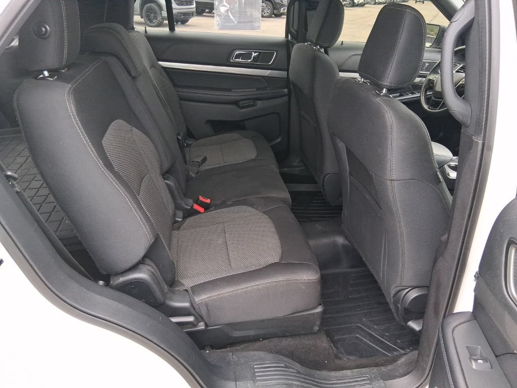 Used 2018 Ford Explorer XLT FWD image 13