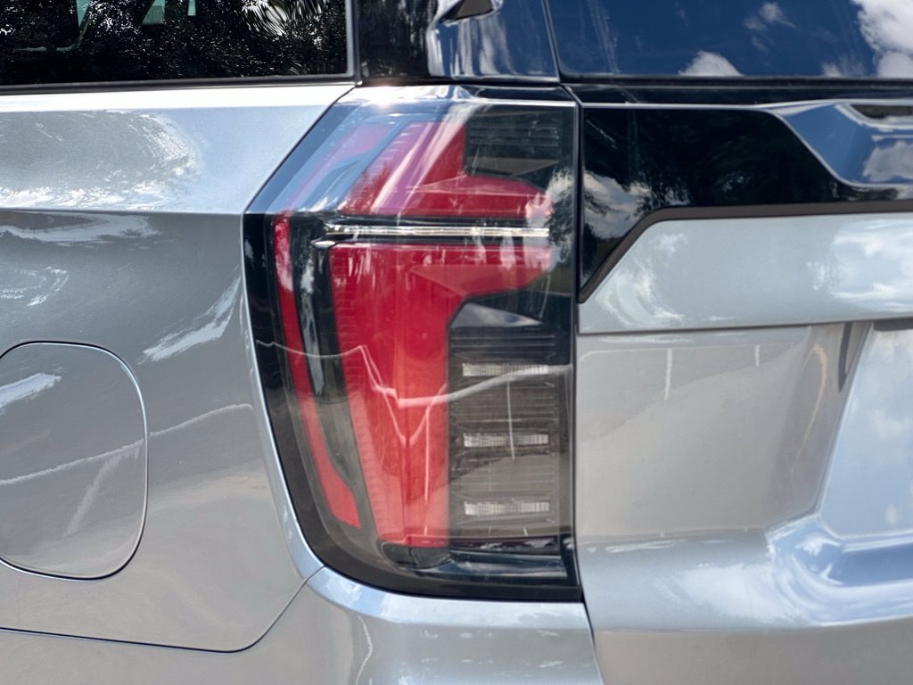 Used 2025 Chevrolet Tahoe LT RWD image 32
