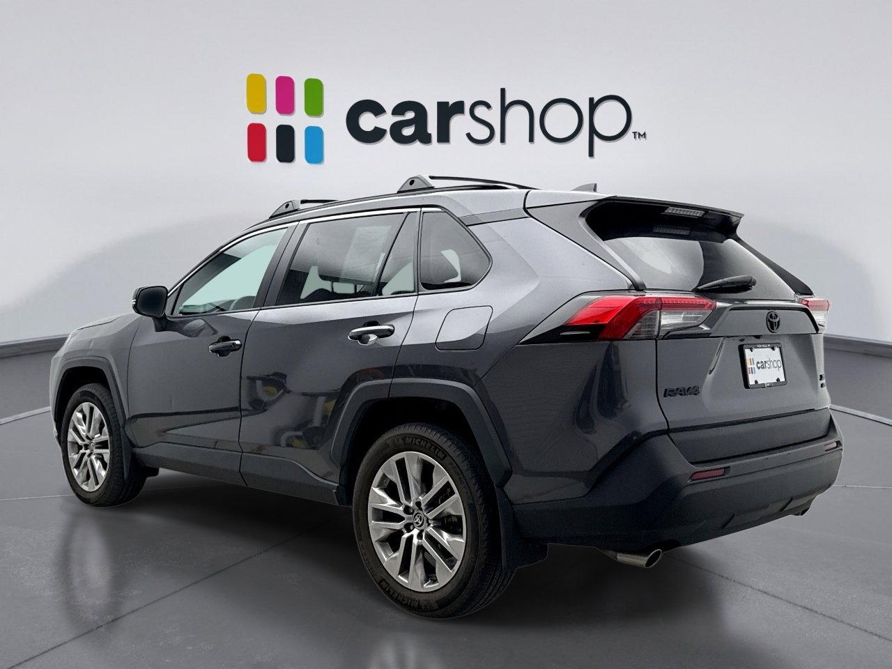 Used 2023 Toyota RAV4 XLE Premium image 3