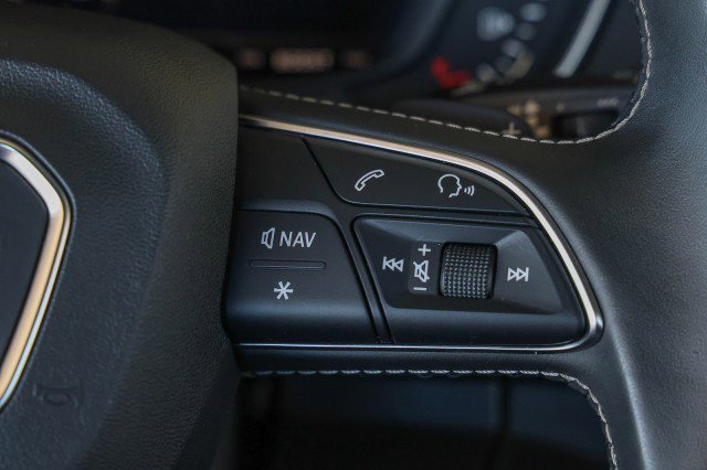 Used 2020 Audi SQ5 Premium Plus w/ Premium Plus Package image 25