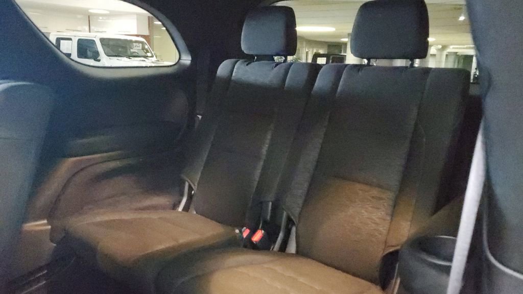 Used 2025 Dodge Durango GT w/ Blacktop Package image 16