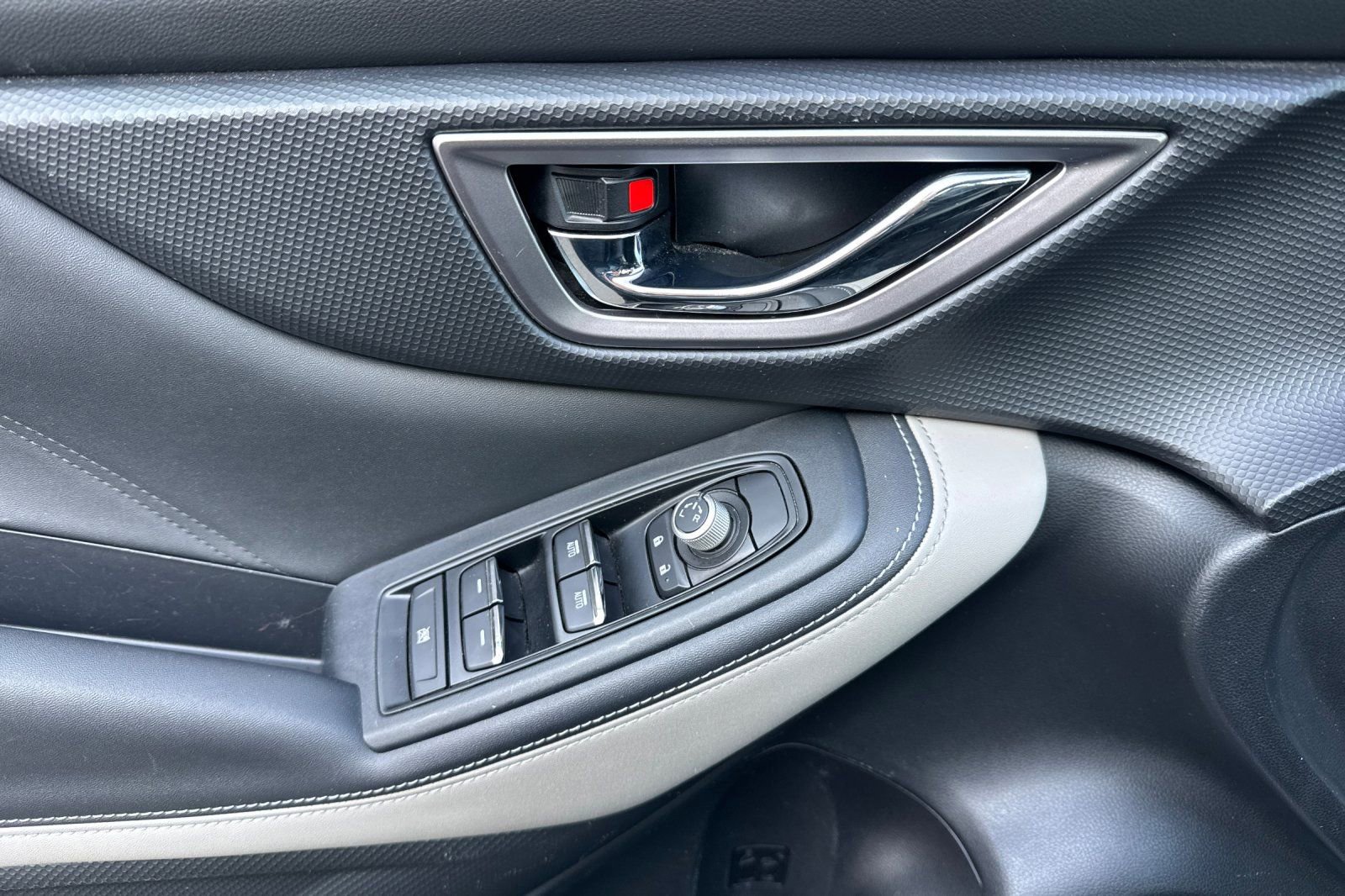 Used 2023 Subaru Forester Limited image 12