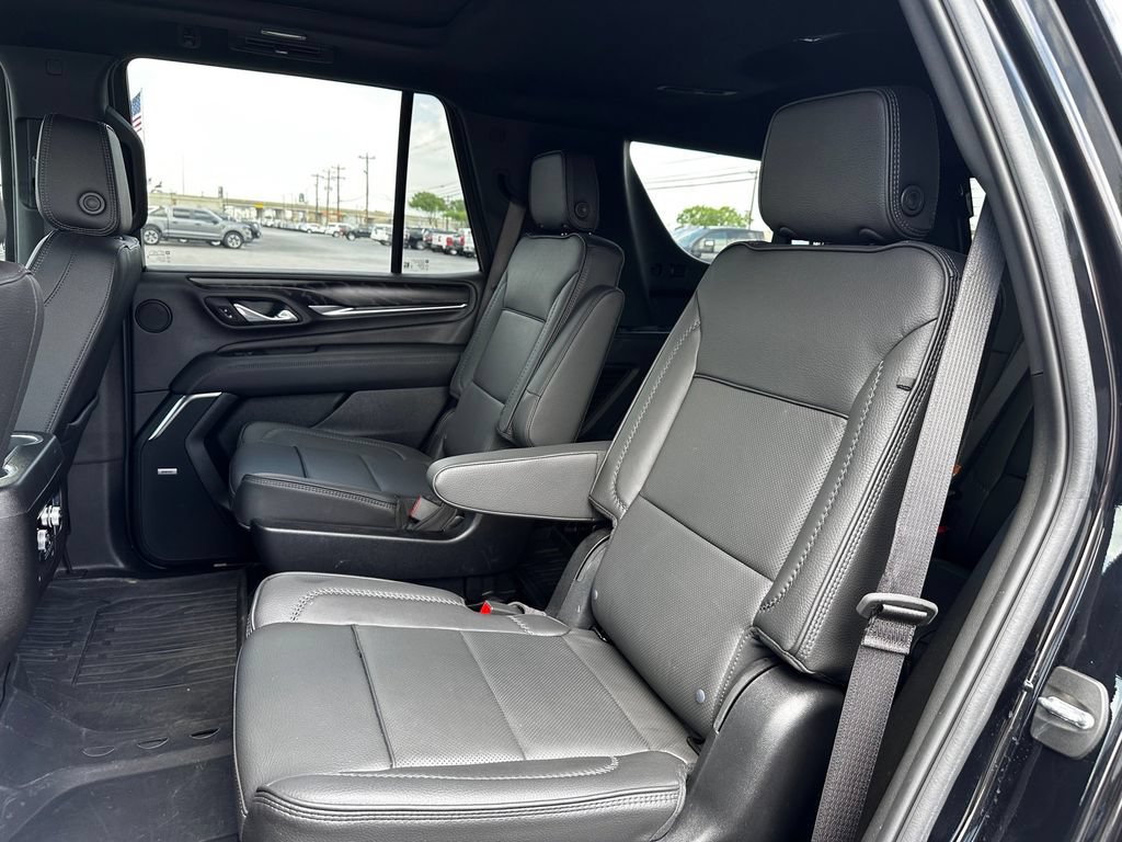 Certified 2024 GMC Yukon Denali w/ LPO, Illumination Package AWD/4WD image 26