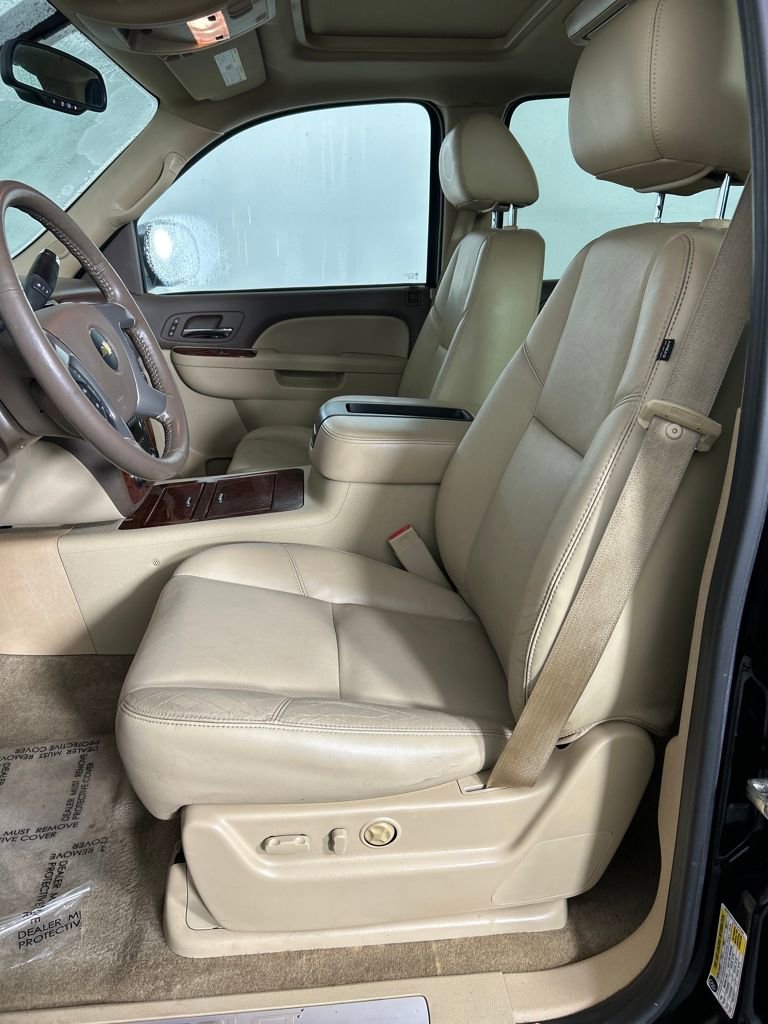 Used 2012 Chevrolet Avalanche LTZ image 13