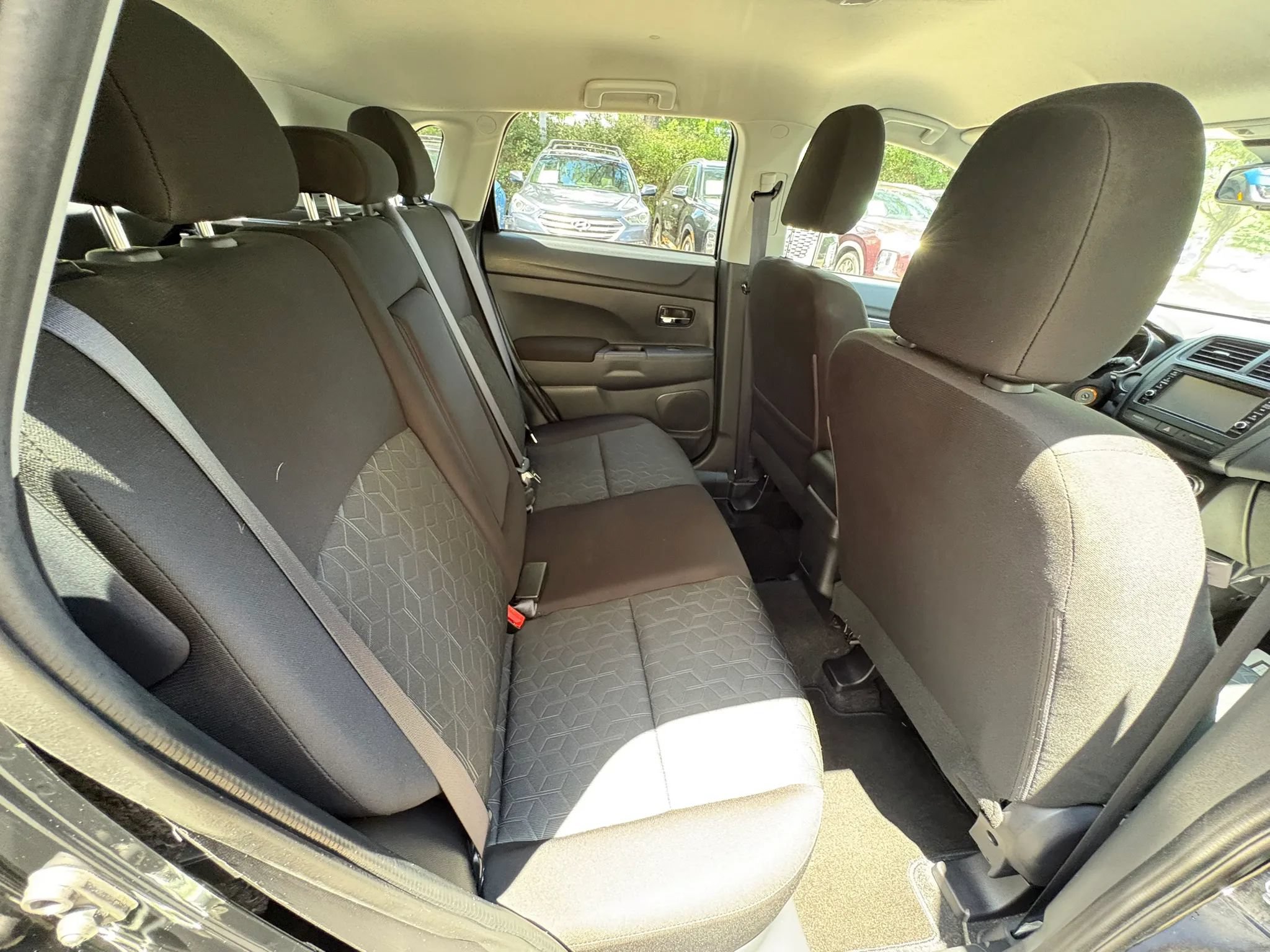 Used 2025 Mitsubishi Outlander Sport AWD image 16