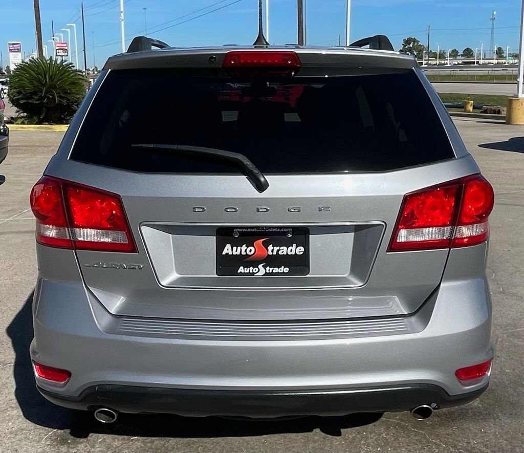 Used 2018 Dodge Journey SXT w/ Connectivity Group FWD image 10