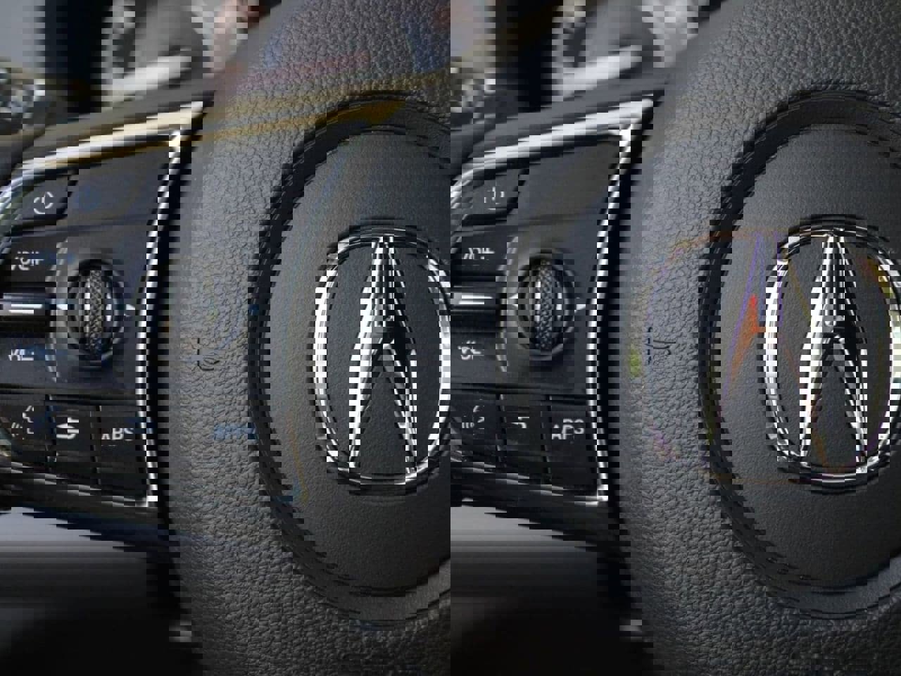 Used 2025 Acura RDX SH-AWD image 32