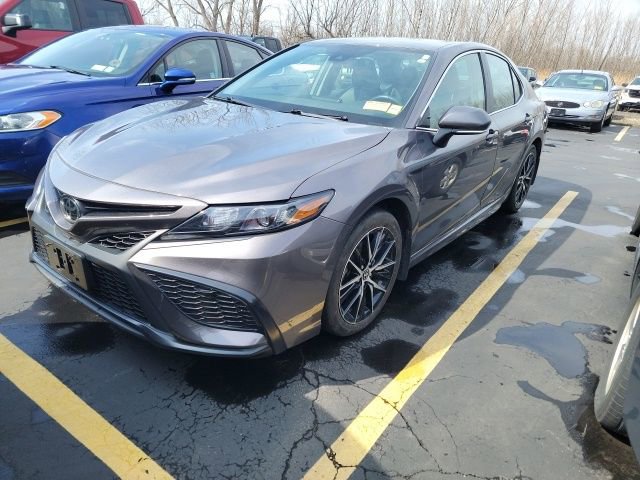 Used 2024 Toyota Camry SE