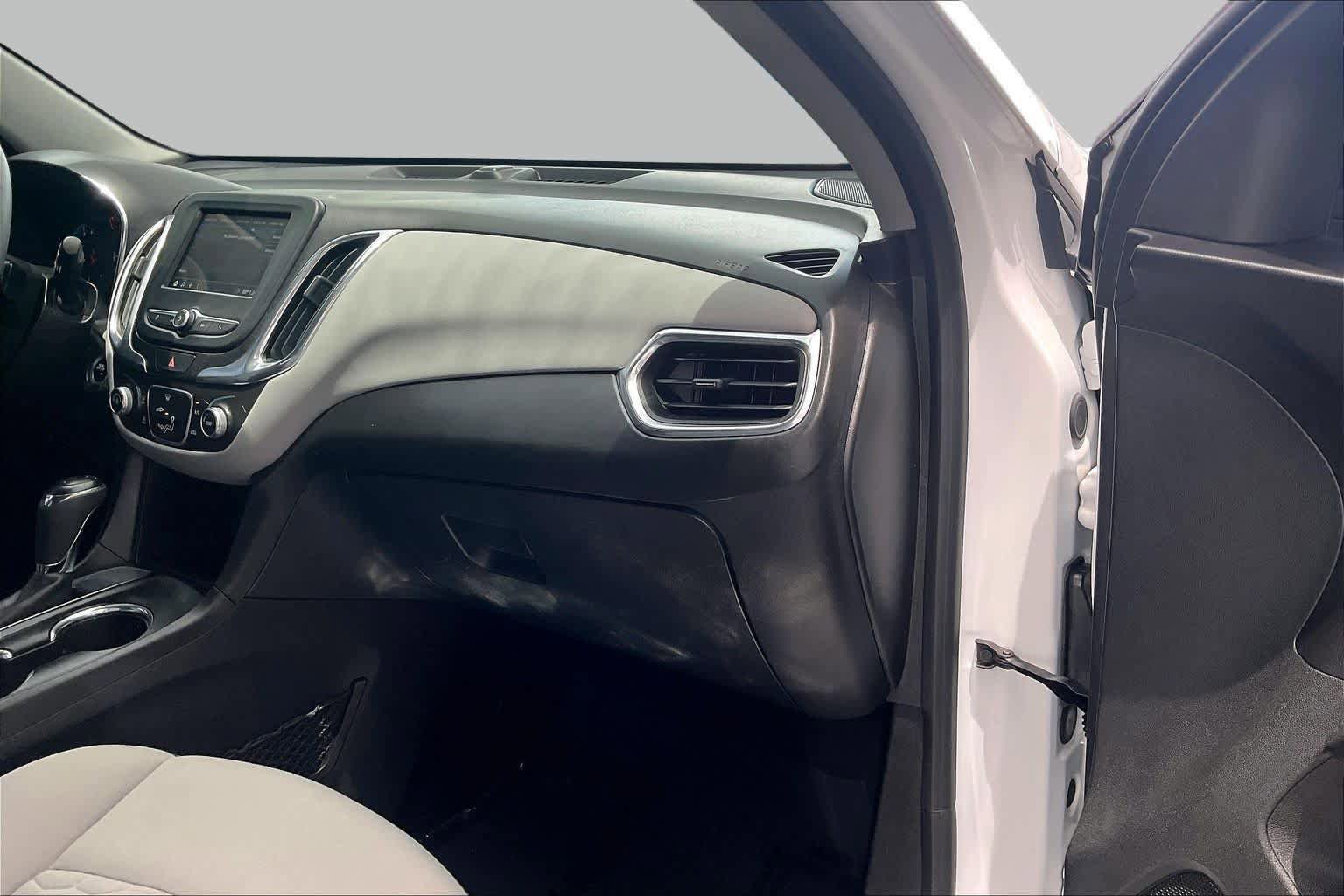 Used 2019 Chevrolet Equinox LS FWD image 19