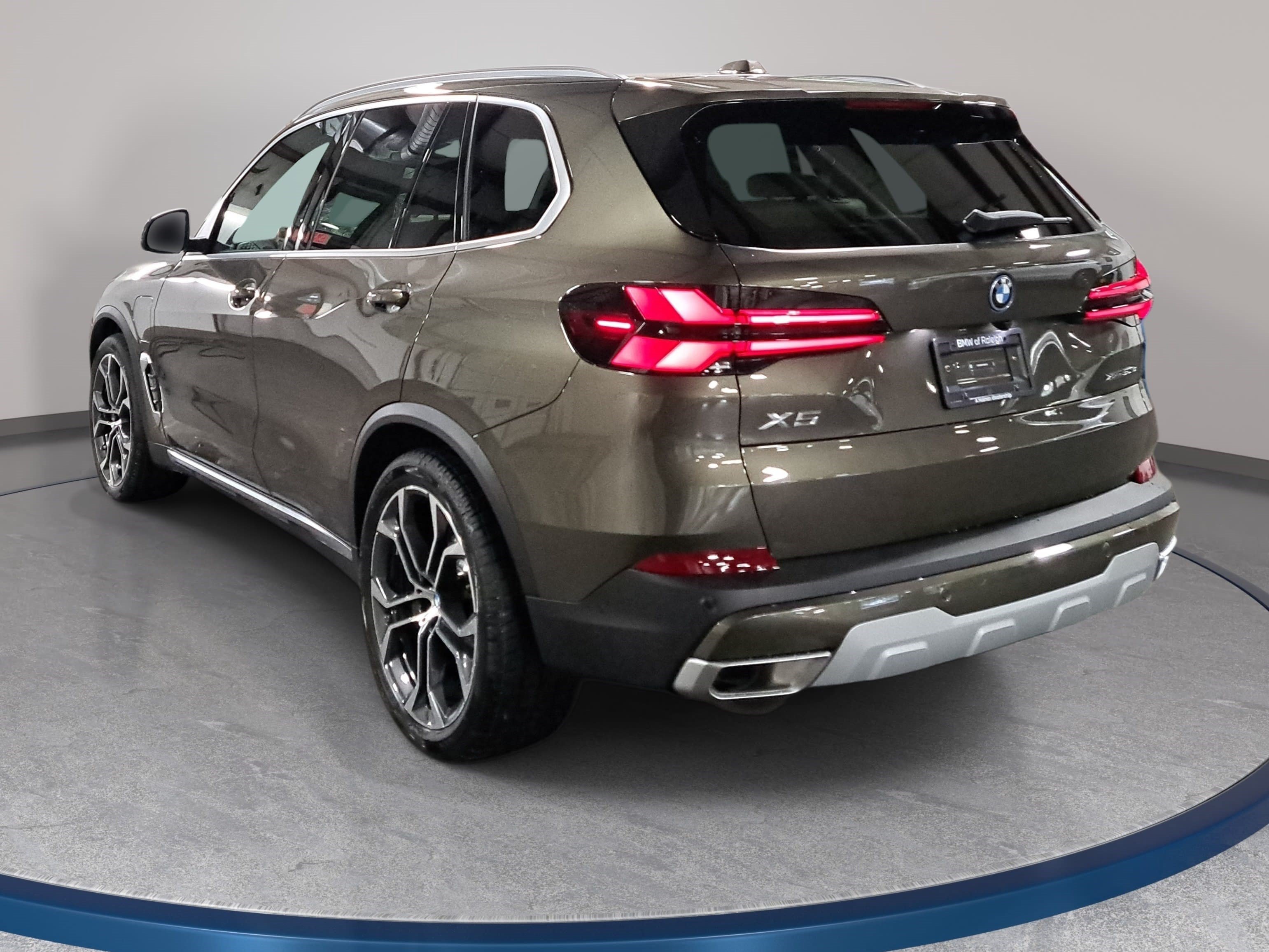 New 2026 BMW X5 xDrive50e AWD/4WD image 7