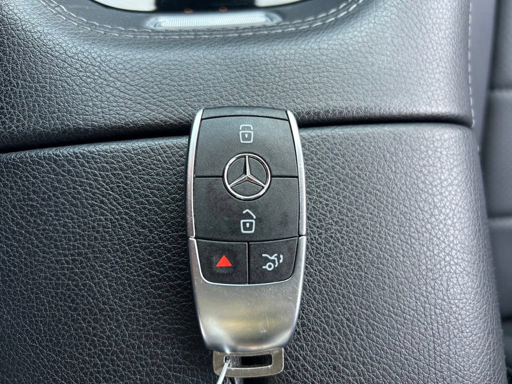 Used 2025 Mercedes-Benz GLS 450 4MATIC image 46