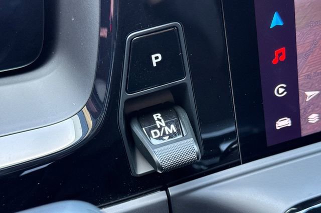 Used 2024 Porsche Panamera RWD image 33