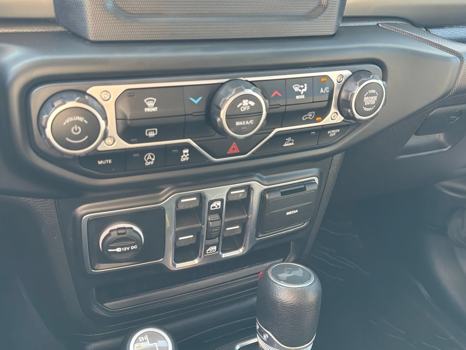 Used 2022 Jeep Wrangler Unlimited Sport AWD/4WD image 23