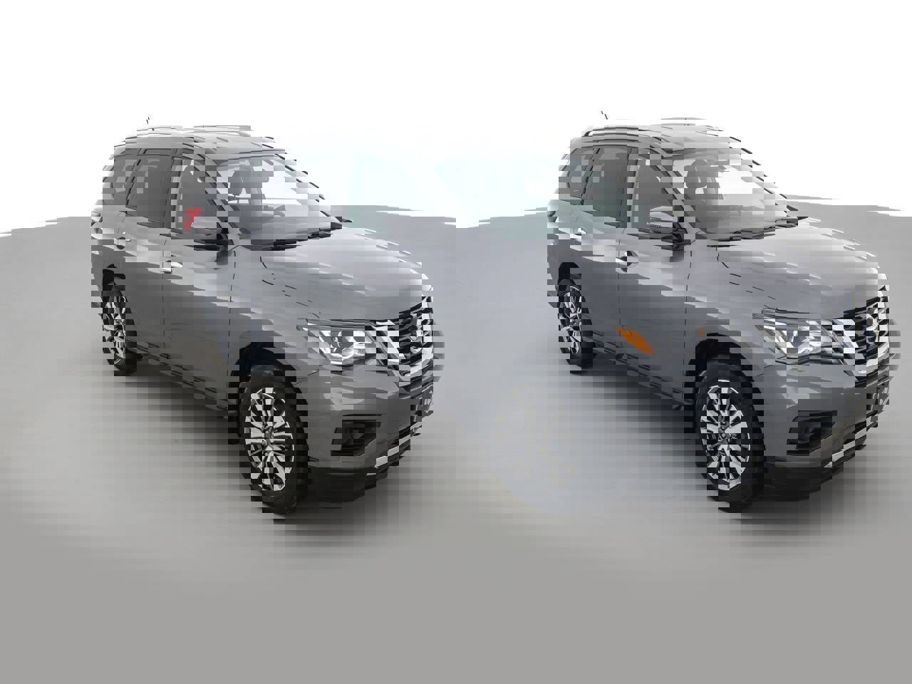 Used 2018 Nissan Pathfinder S image 3