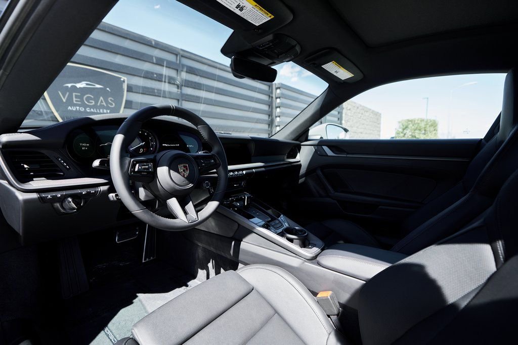 Used 2024 Porsche 911 Carrera 4S w/ Premium Package image 2