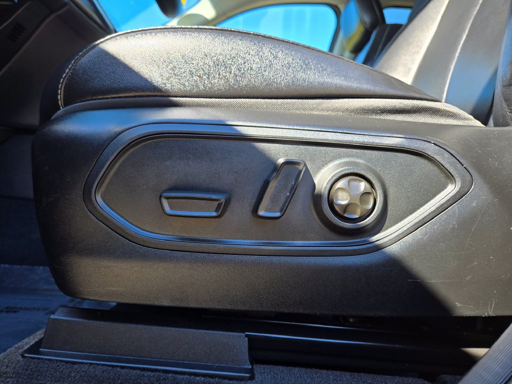 Used 2022 Jeep Grand Cherokee L Limited AWD/4WD image 20