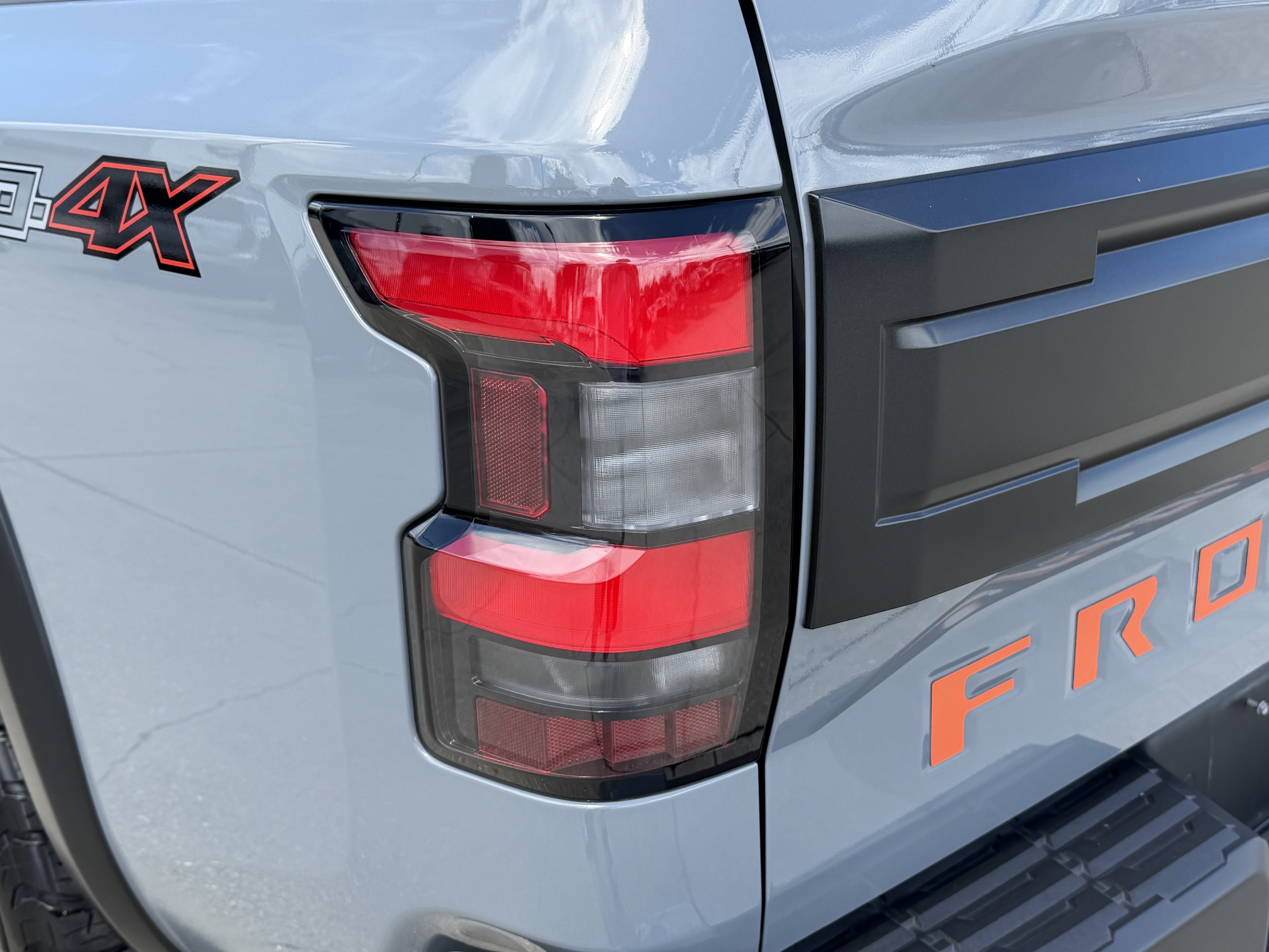 Used 2025 Nissan Frontier PRO-4X AWD/4WD image 10