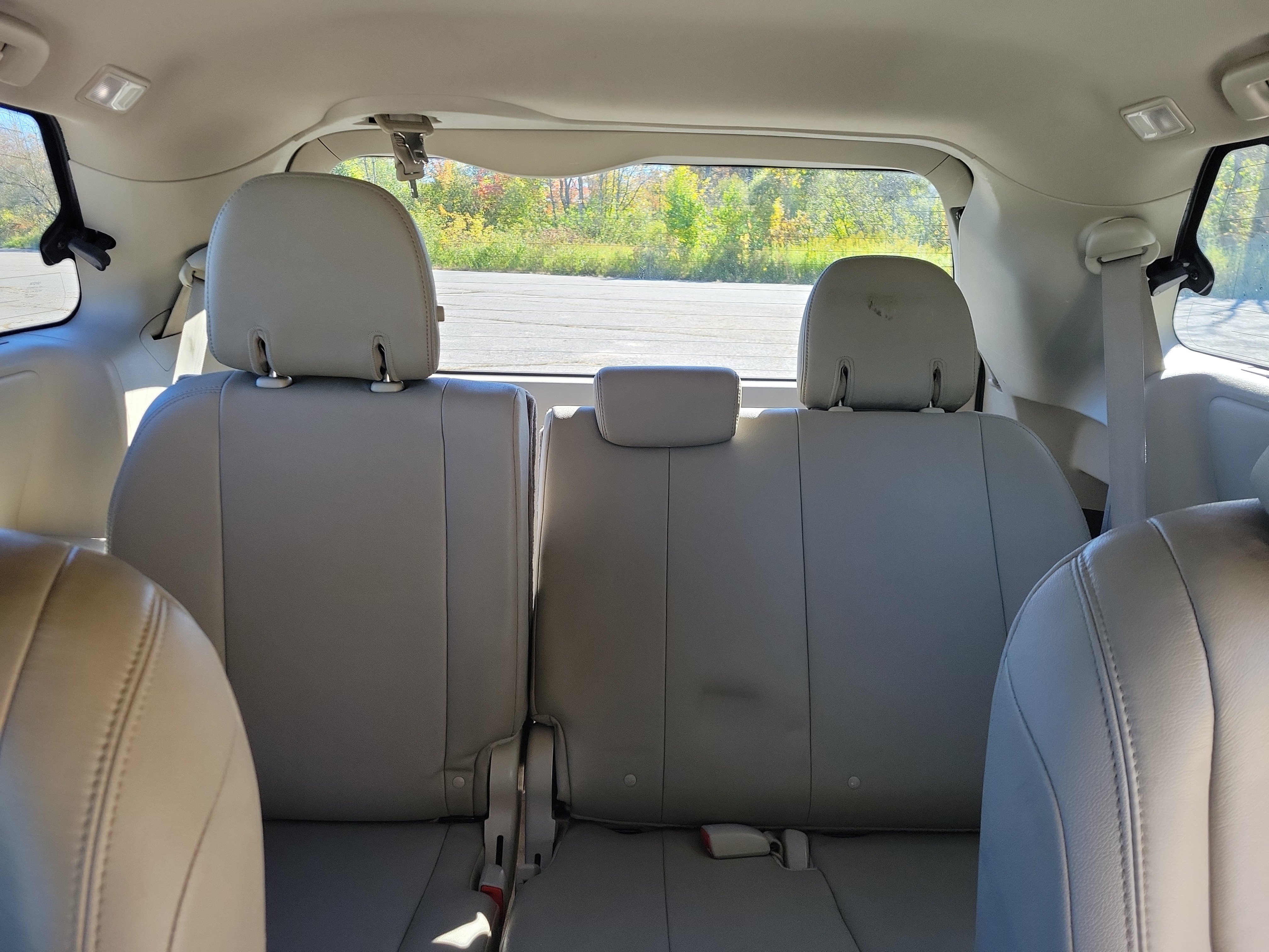 Used 2019 Toyota Sienna XLE Premium w/ Carpet Mat Package AWD/4WD image 16
