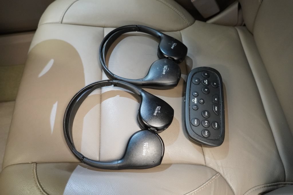 Used 2018 Chevrolet Tahoe LT AWD/4WD image 31