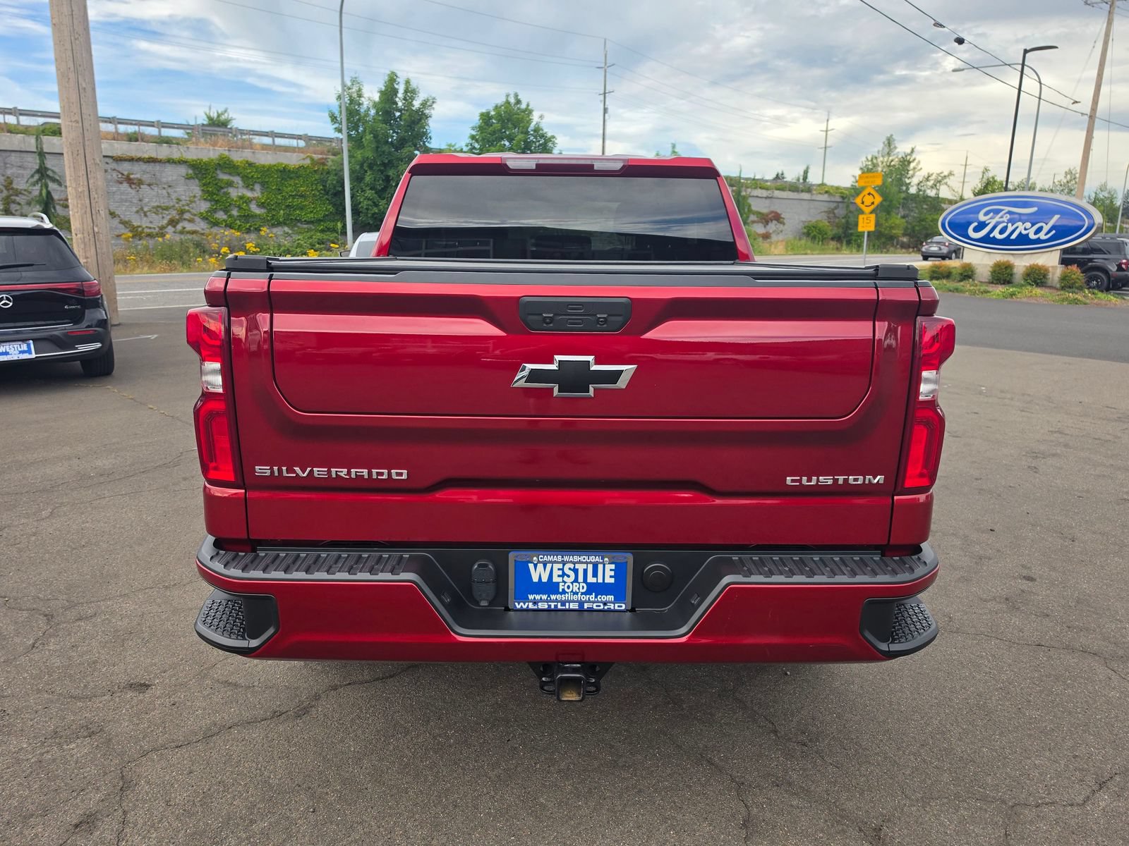 Used 2022 Chevrolet Silverado 1500 Custom w/ Safety Confidence Package AWD/4WD image 12