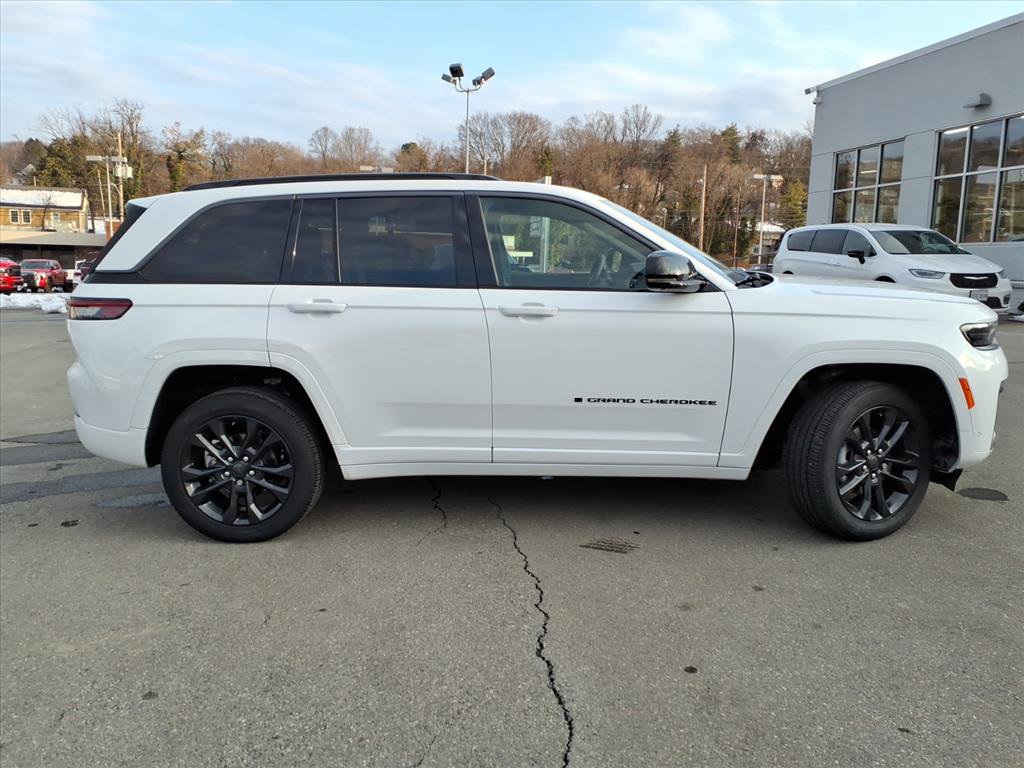 New 2026 Jeep Grand Cherokee Limited Reserve image 3