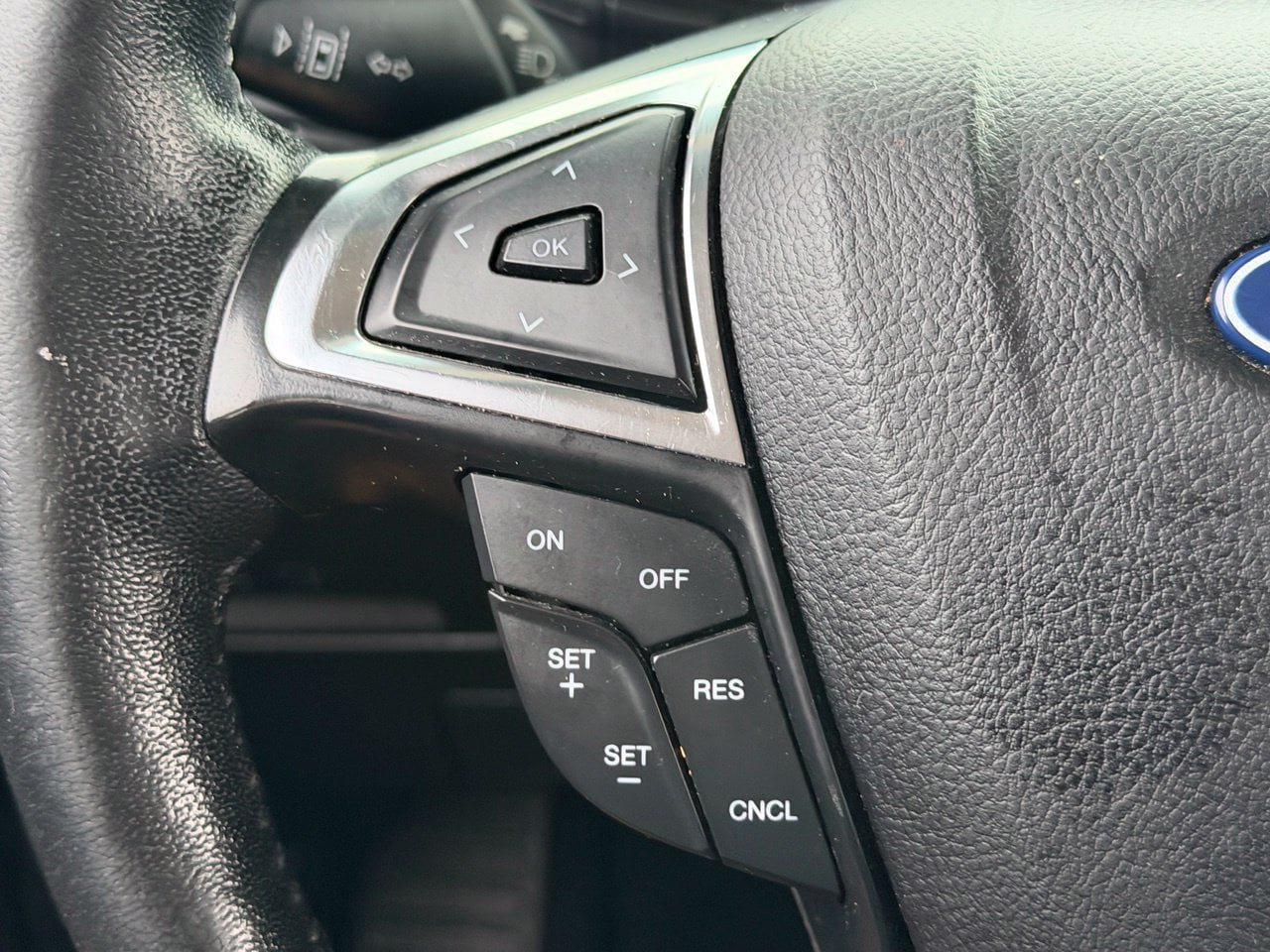 Used 2022 Ford Edge SEL AWD/4WD image 18