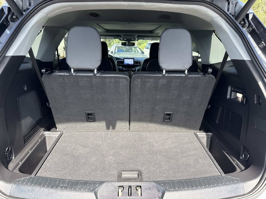 Used 2021 Ford Explorer Limited w/ Hybrid Equipment Group 310A AWD/4WD image 12