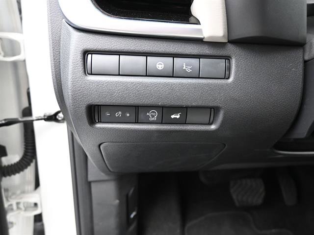 Used 2025 Nissan Rogue SL w/ Tech Package AWD/4WD image 9