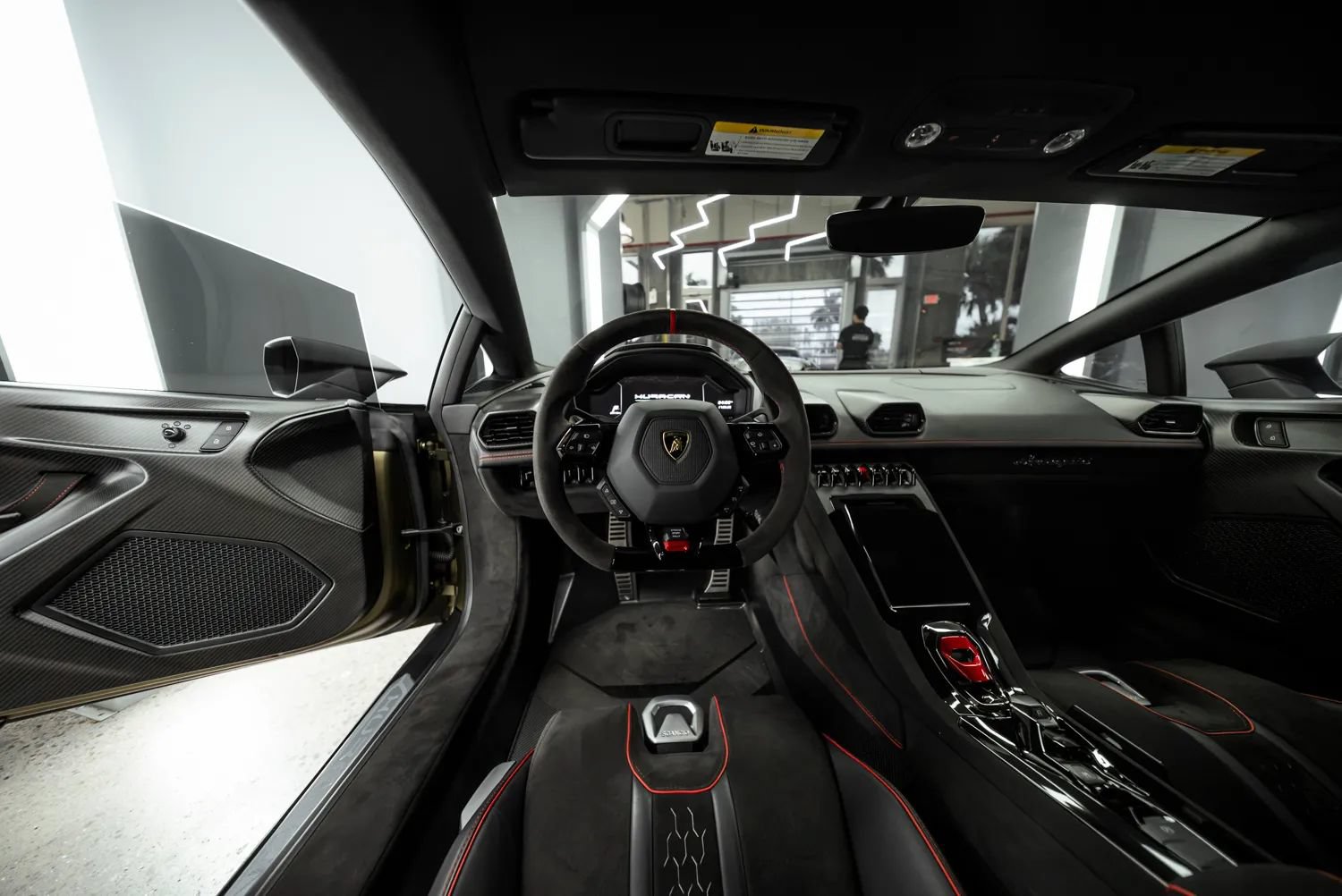 Used 2024 Lamborghini Huracan Sterrato AWD/4WD image 22