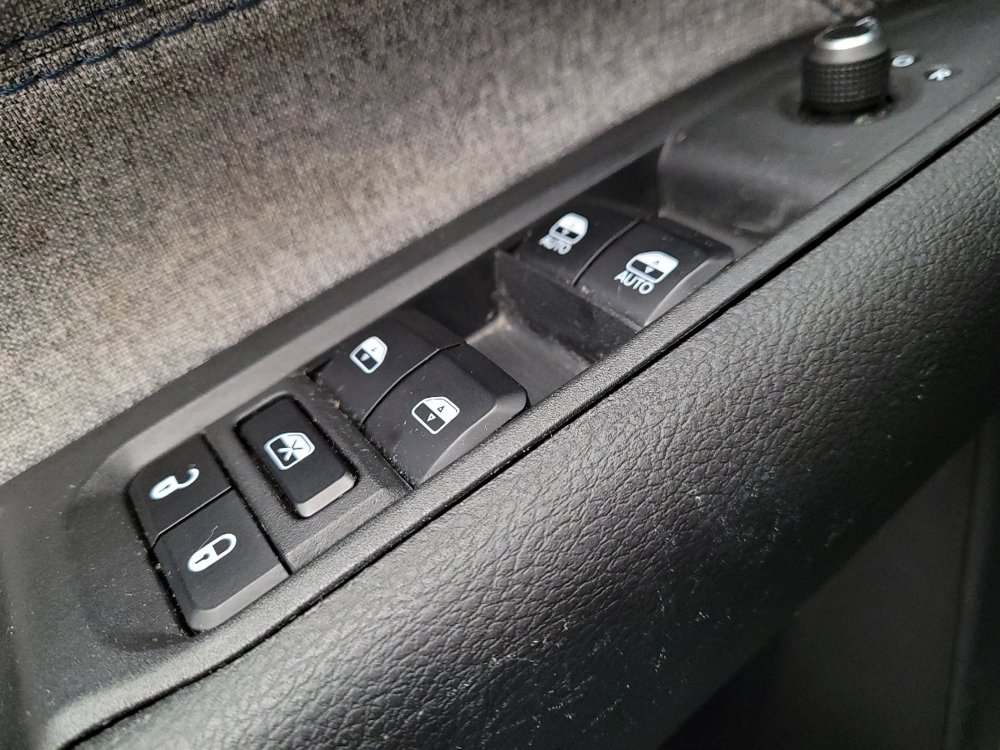 Used 2023 Jeep Compass Latitude AWD/4WD image 27