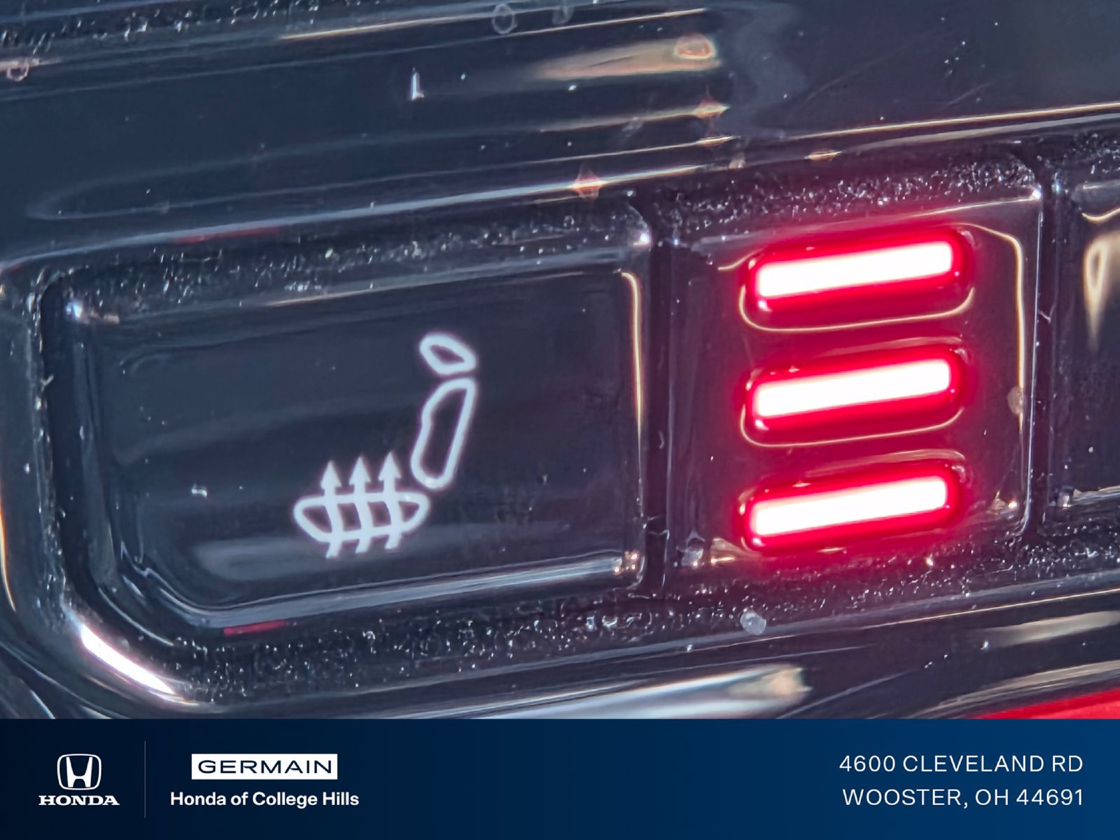 Used 2023 Jeep Grand Cherokee Overland AWD/4WD image 32