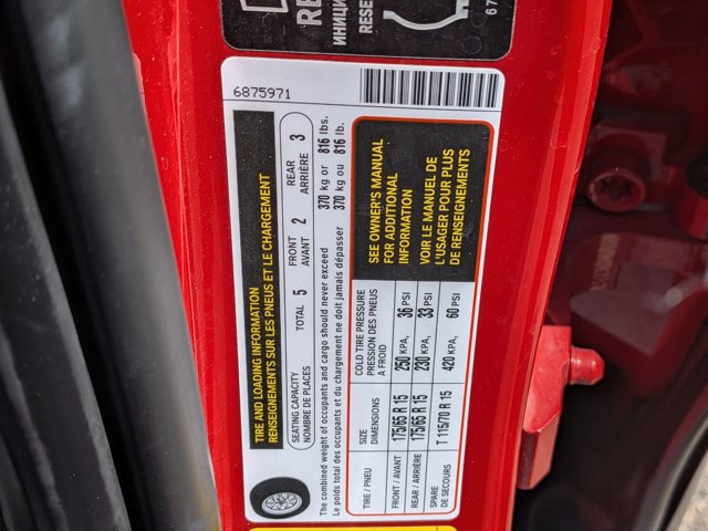 Used 2015 MINI Cooper 4-Door Hardtop image 16