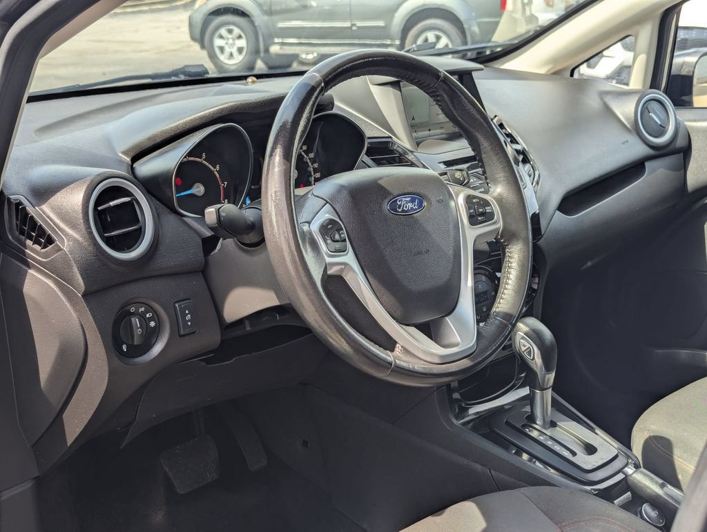 Used 2016 Ford Fiesta SE w/ Equipment Group 201A FWD image 9