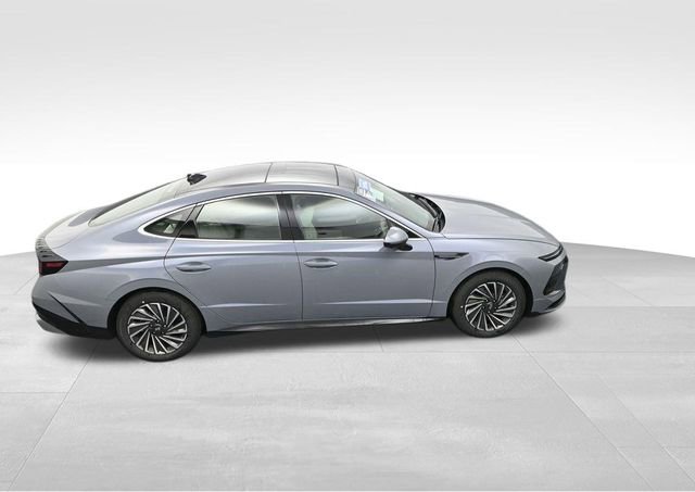 Used 2025 Hyundai Sonata Limited image 31