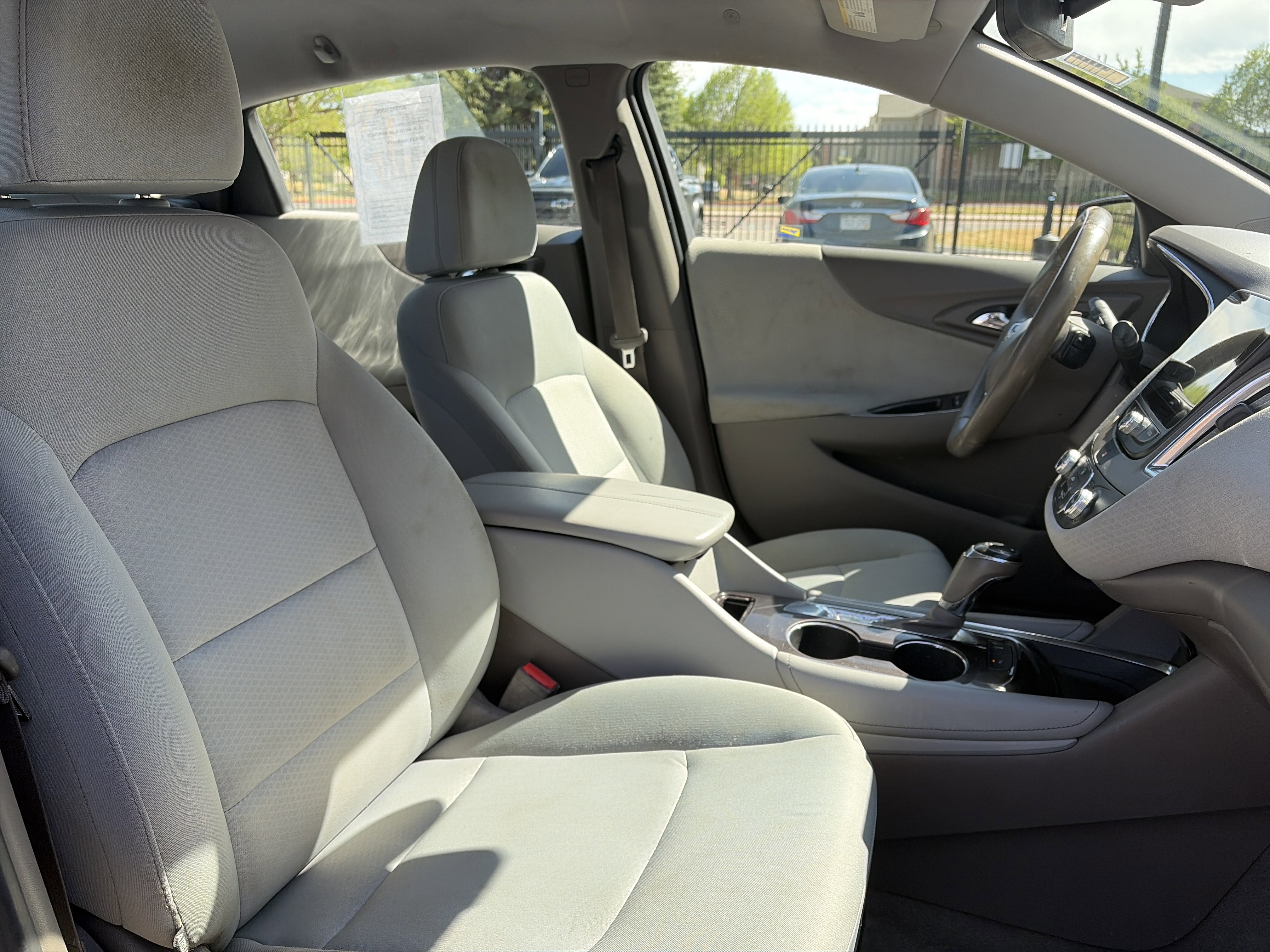 Used 2017 Chevrolet Malibu LT w/ Driver Confidence Package FWD image 29