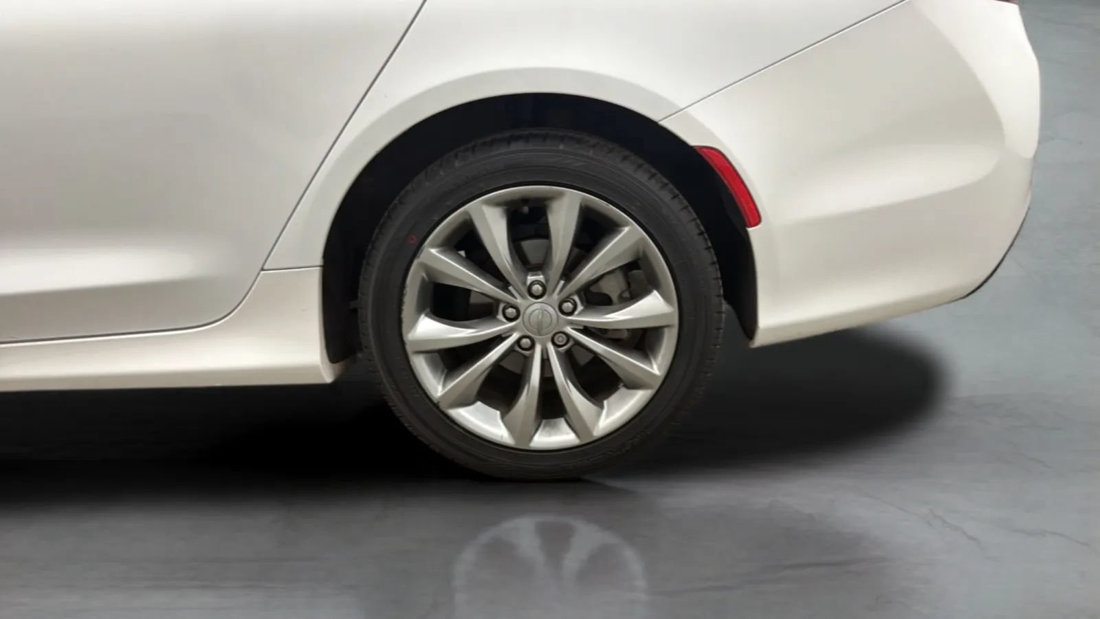 Used 2015 Chrysler 200 S w/ Navigation & Sound Group I FWD image 28