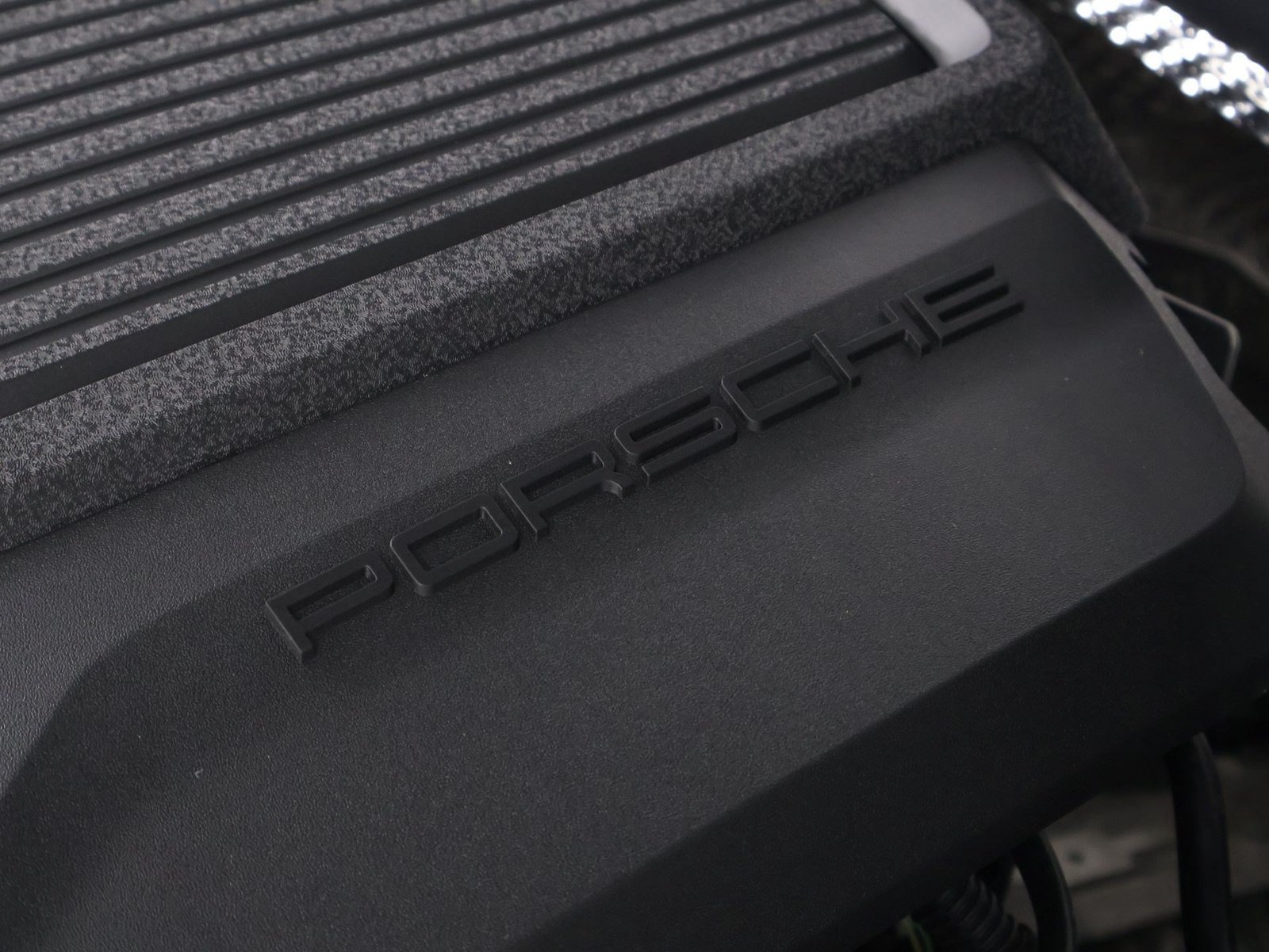 Certified 2026 Porsche Macan AWD/4WD image 27