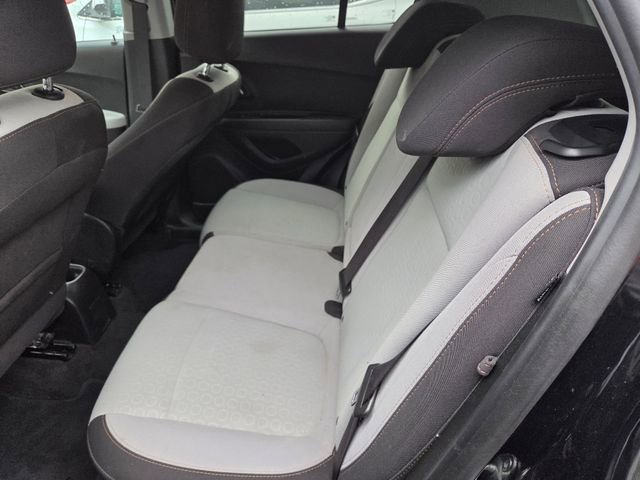 Used 2020 Chevrolet Trax LS w/ Tint and Cruise Package FWD image 10