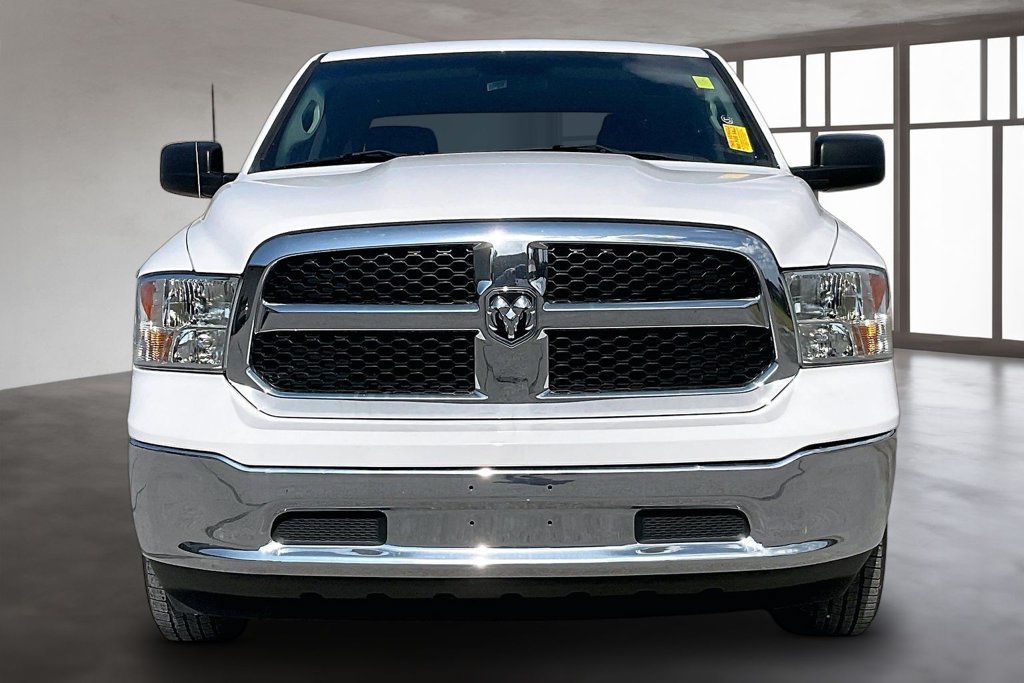 Used 2022 RAM 1500 Classic SLT AWD/4WD image 2