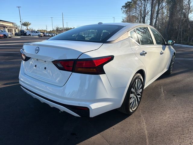 Used 2025 Nissan Altima 2.5 SV image 10