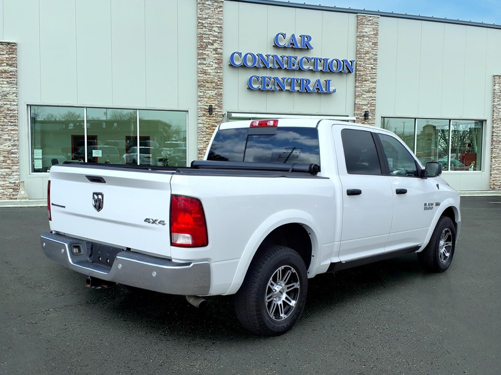 Used 2016 RAM 1500 Outdoorsman AWD/4WD image 4