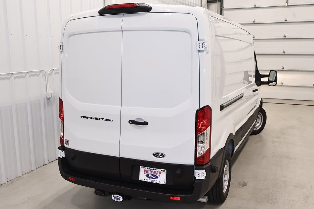 New 2026 Ford Transit 250 148 Medium Roof image 34