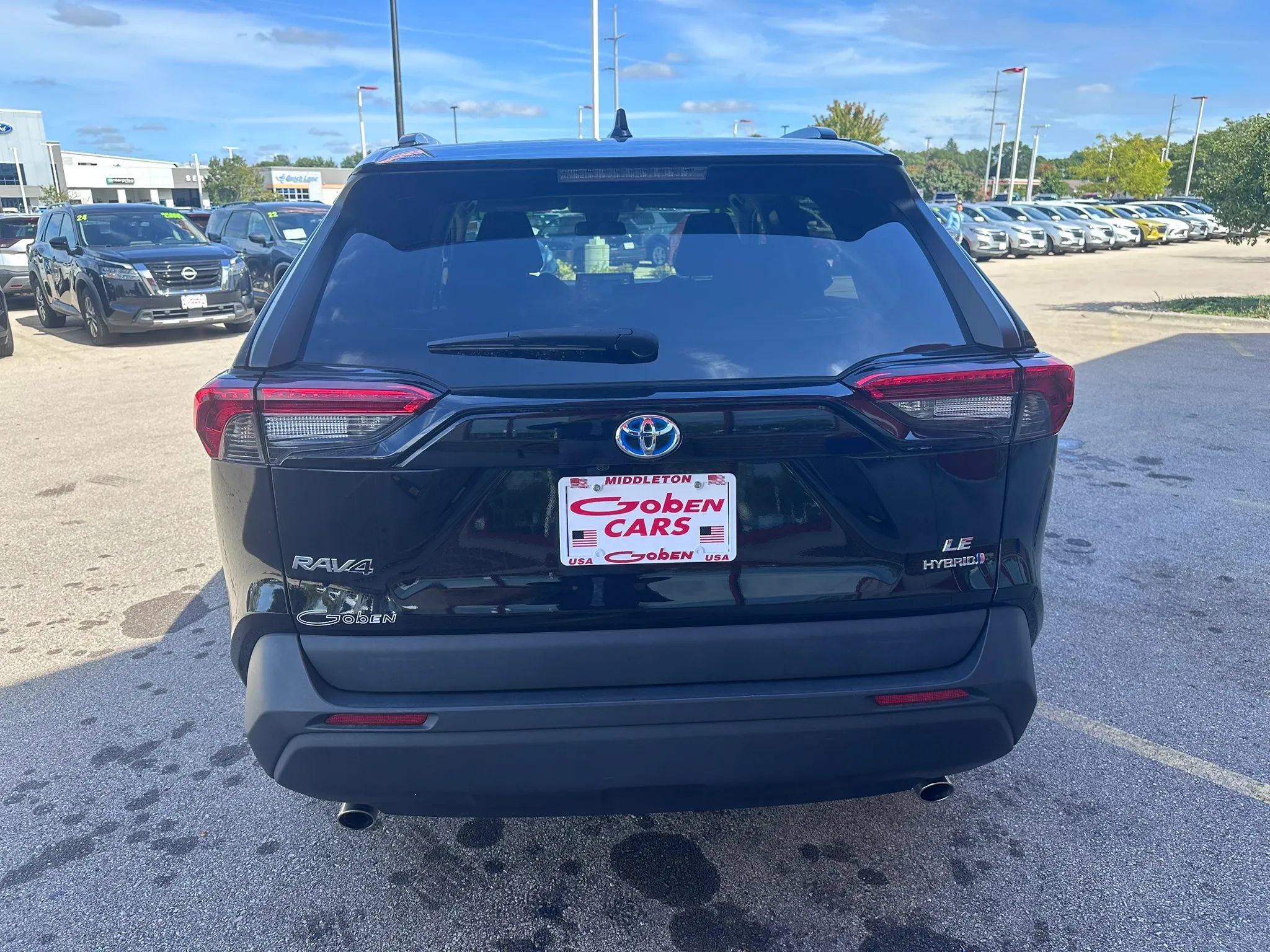 Used 2021 Toyota RAV4 LE AWD/4WD image 6