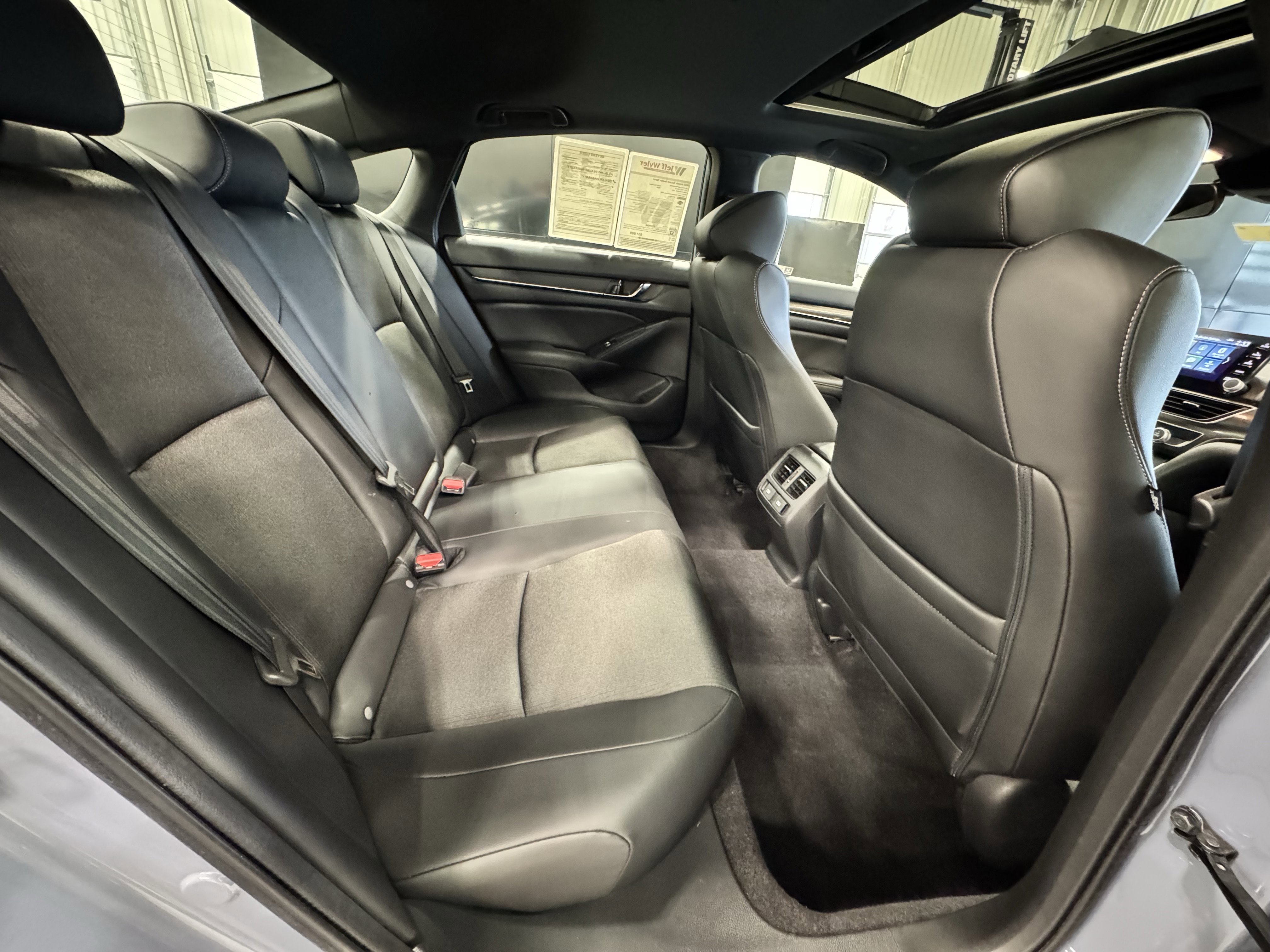 Used 2022 Honda Accord Sport image 28